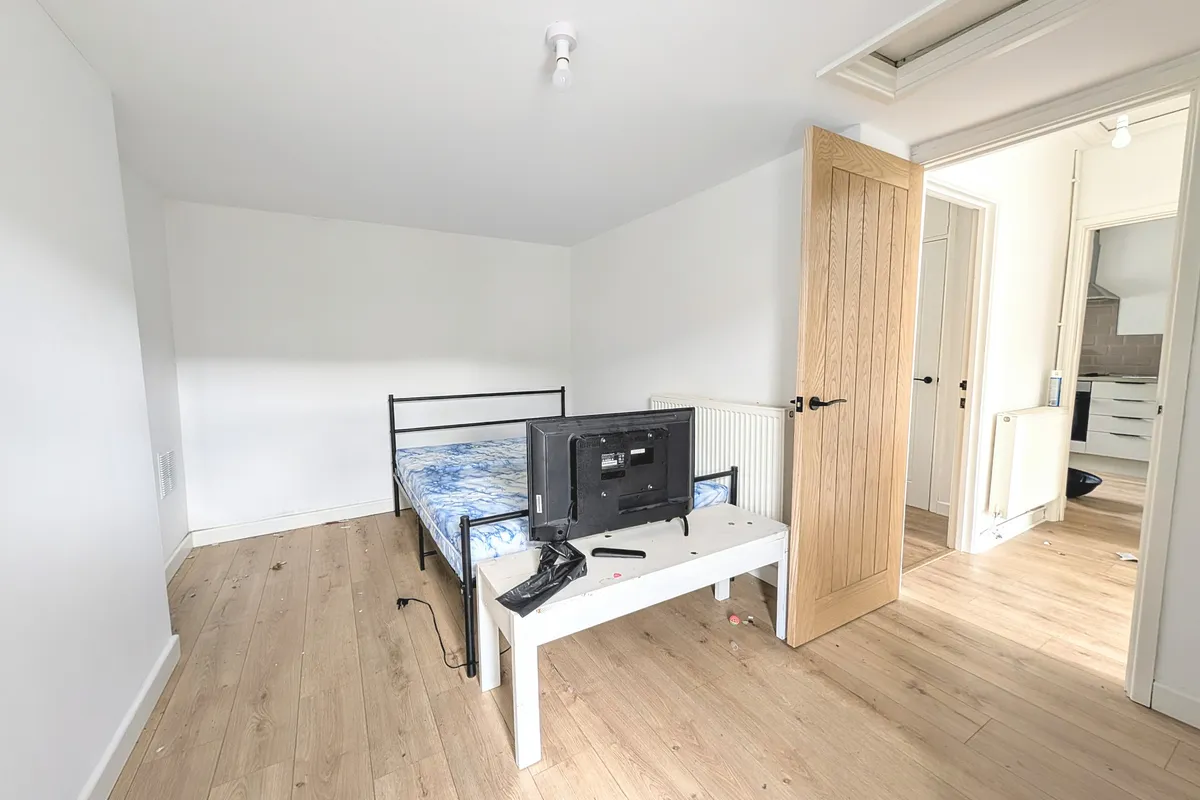 Flat Clydach Road in Clydach Vale