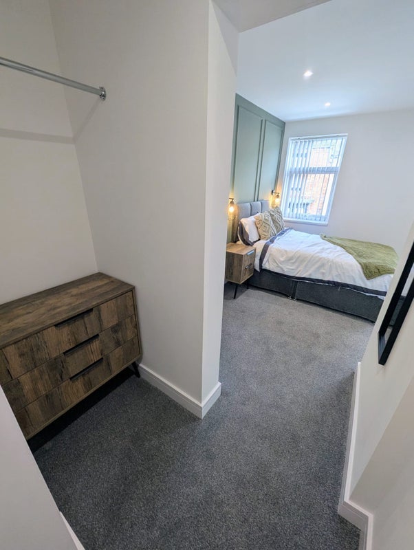 Room Wadham Street in Stoke-on-Trent