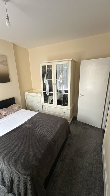 Room Milson Road in Greater London