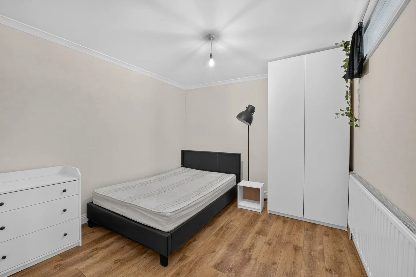 Flat Upper Street in Greater London