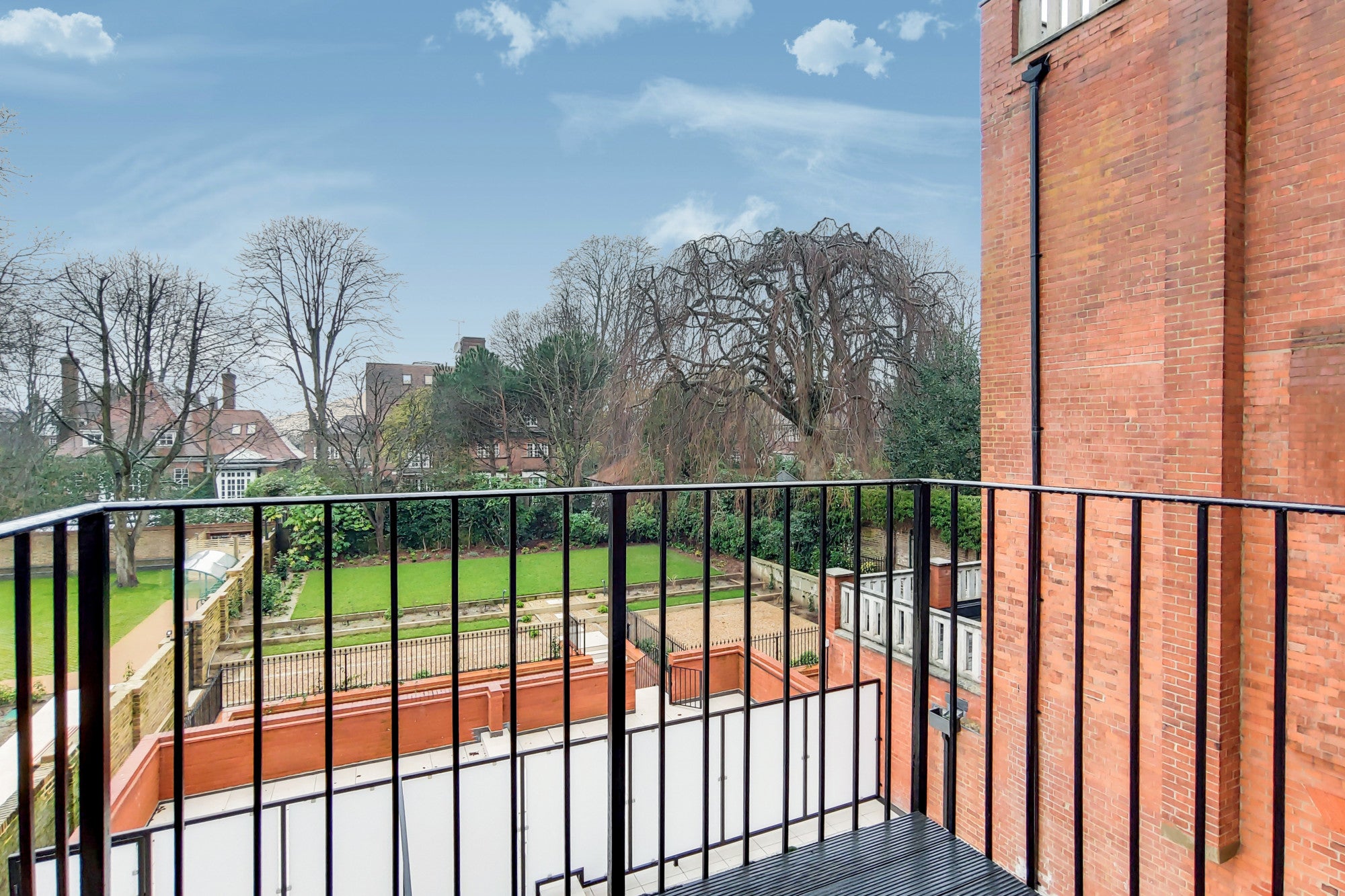 Flat Fitzjohn's Avenue in Greater London