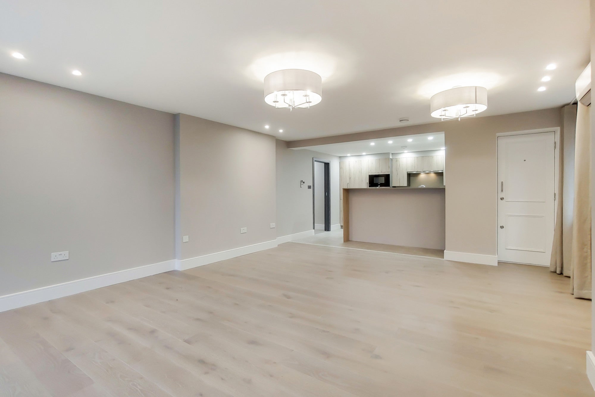 Flat Fitzjohn's Avenue in Greater London