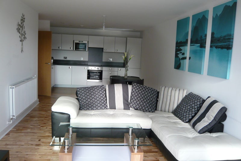 Flat Cornmill Lane in Greater London