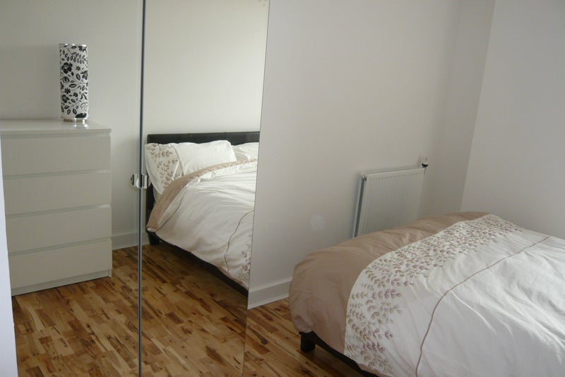 Flat Cornmill Lane in Greater London