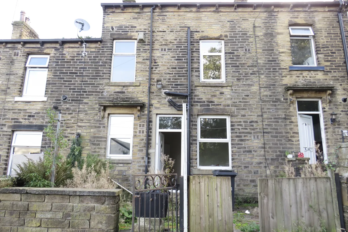 House Crossley Terrace North in Calderdale