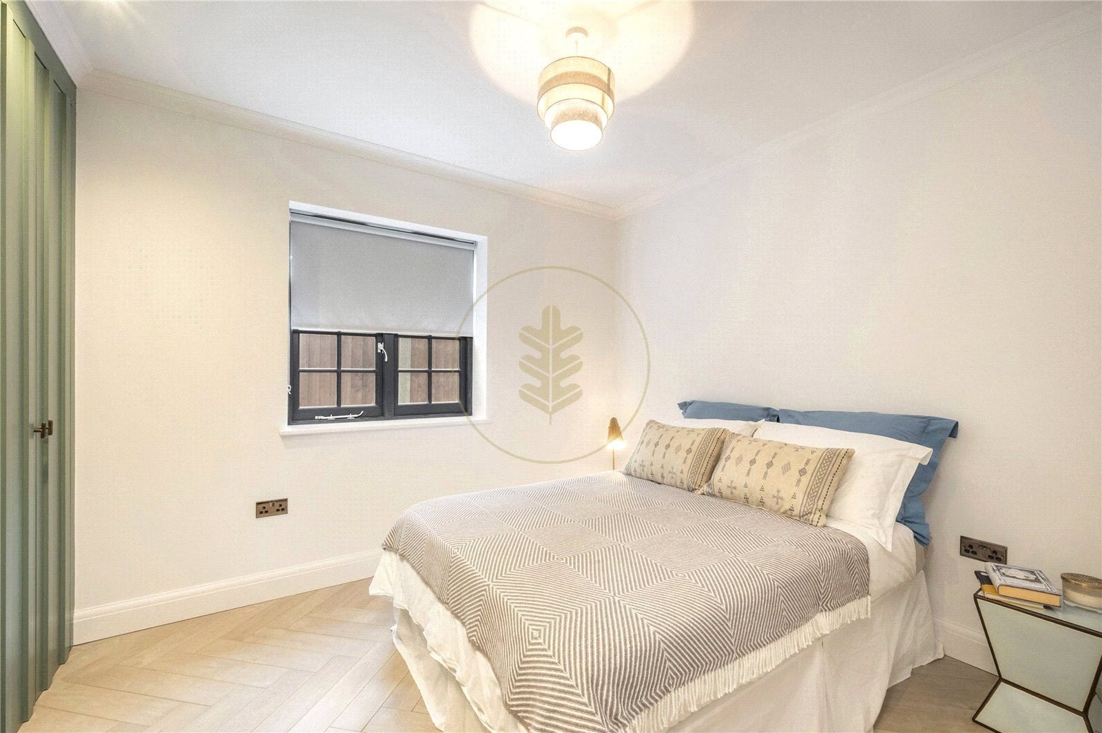 Flat Chatsworth Road in Greater London