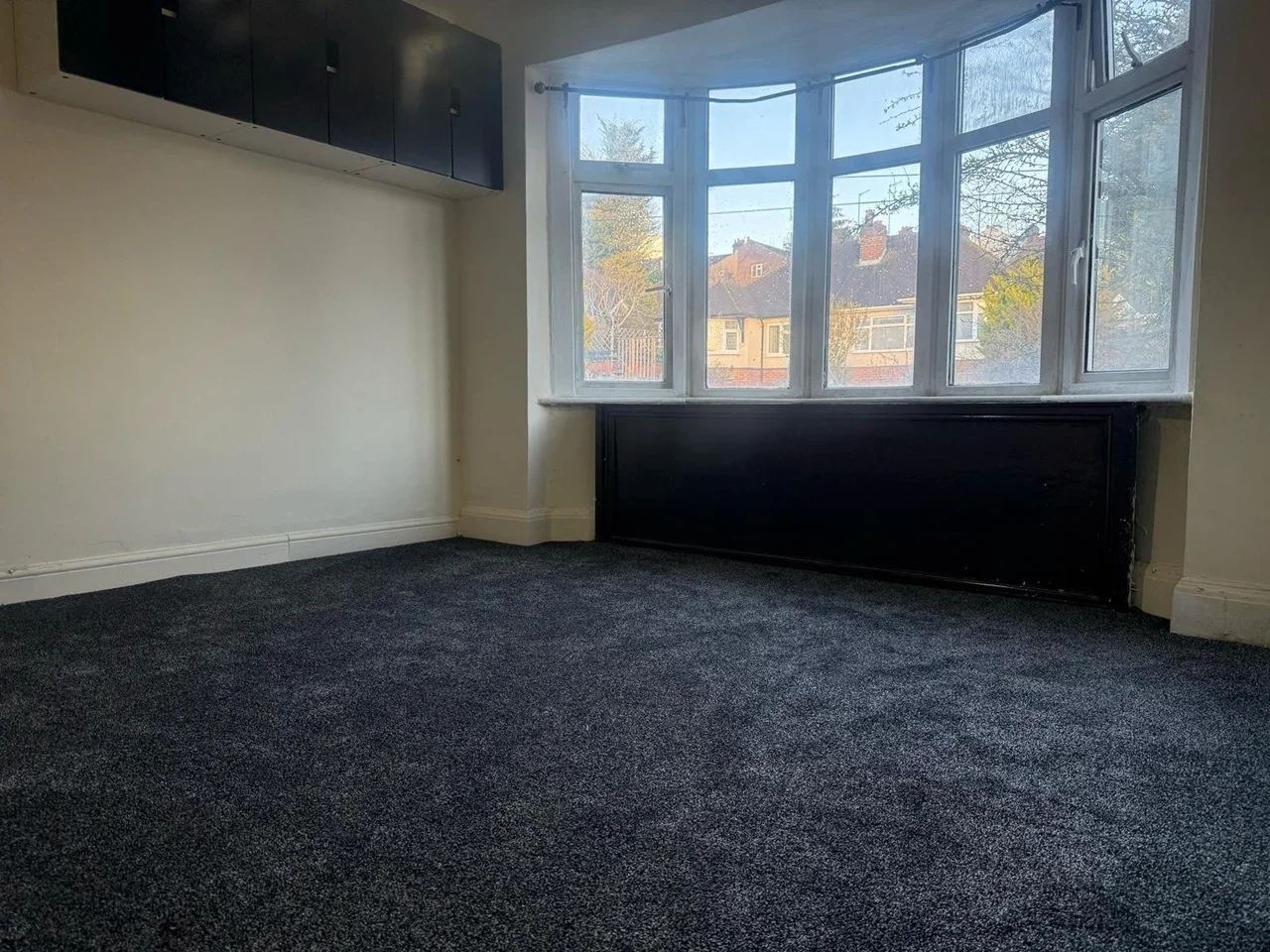Flat Talbot Road in Luton
