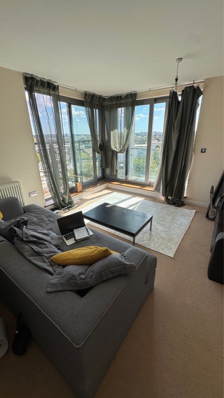 Room Sumner Road in Greater London