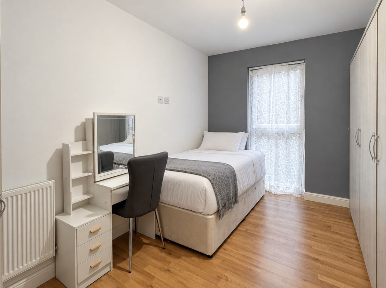 Flat Otter Way in Greater London