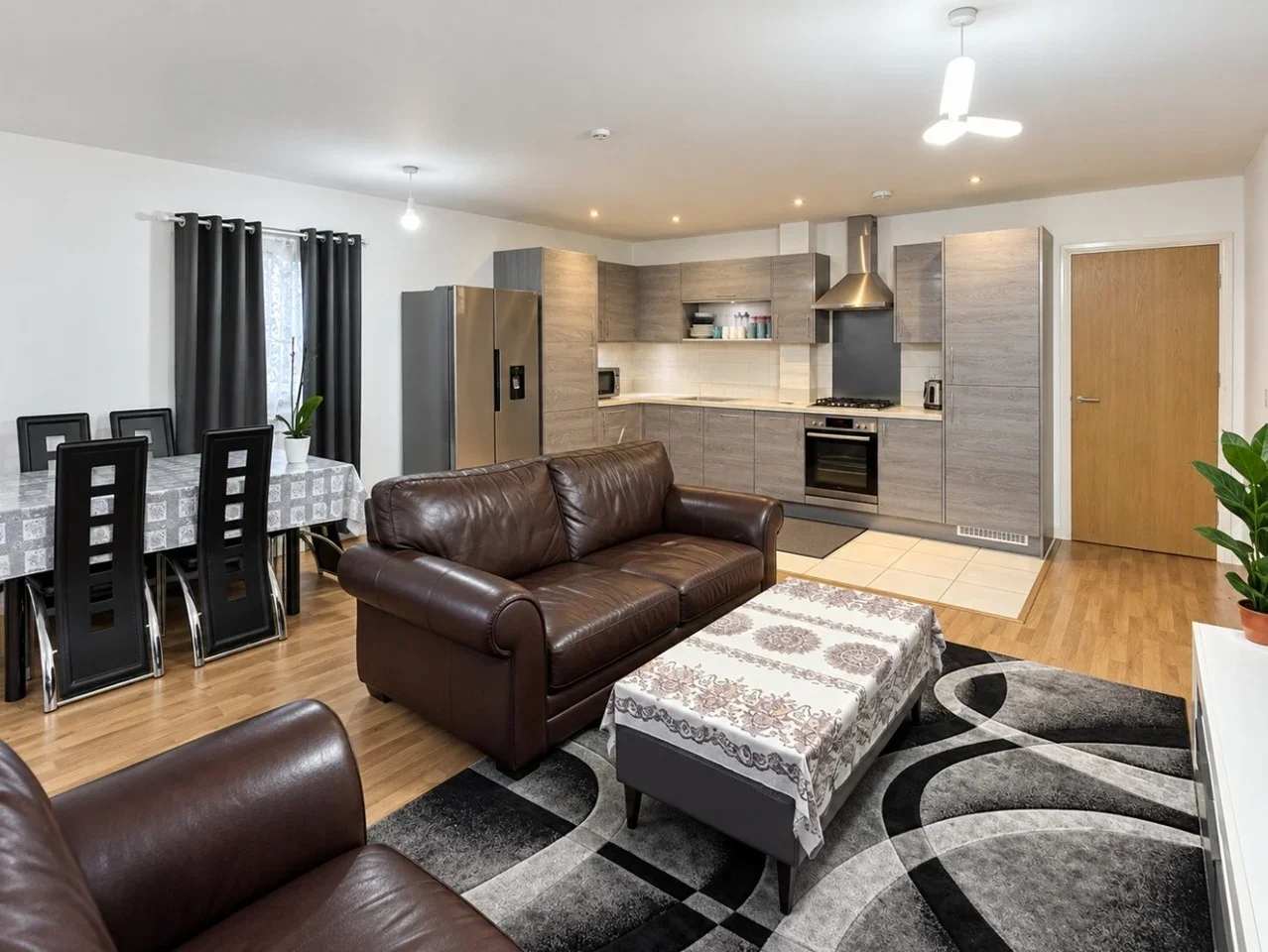 Flat Otter Way in Greater London