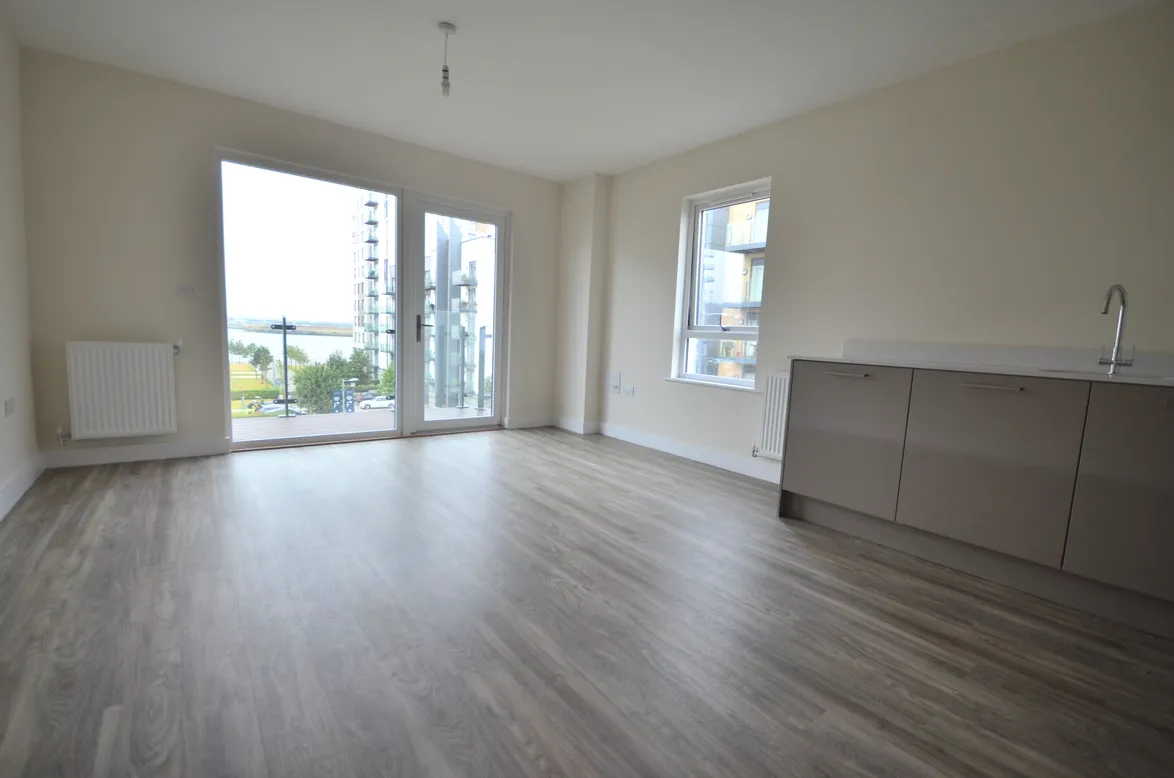 Flat Ocean Drive in Gillingham