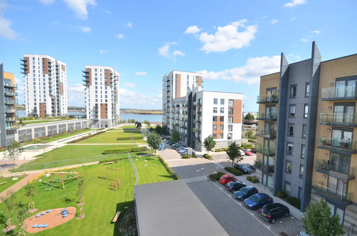Flat Ocean Drive in Gillingham