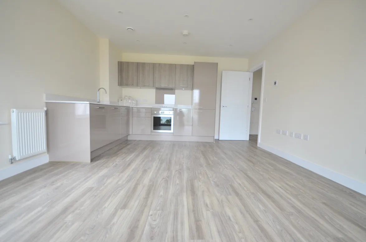Flat Ocean Drive in Gillingham