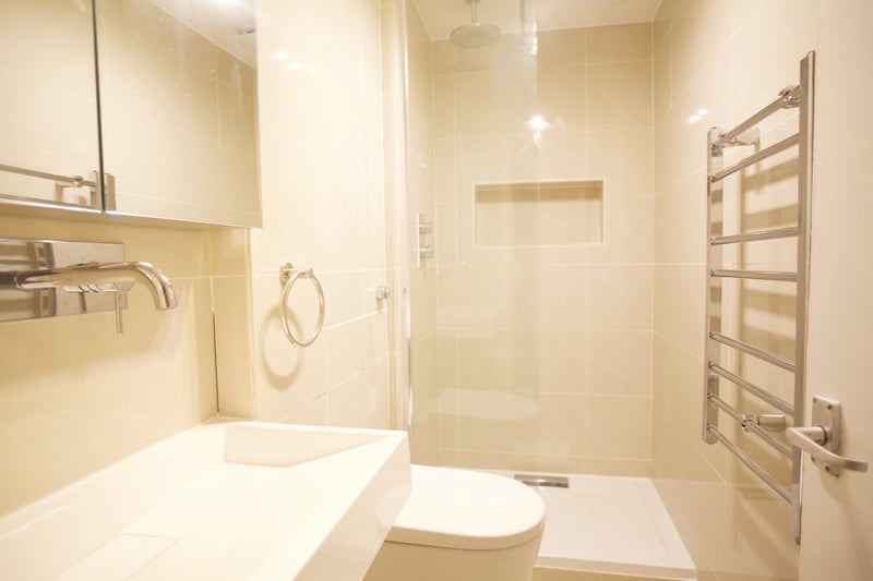 Room Goulston Street in Greater London