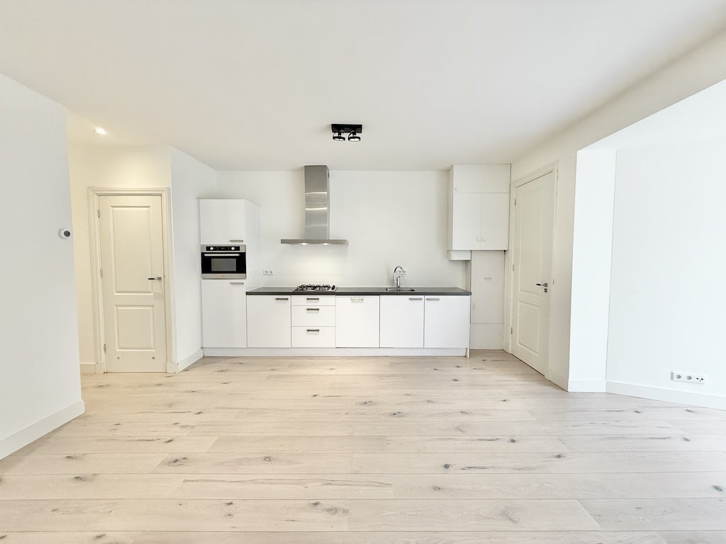 Appartement Eerste Keucheniusstraat in Amsterdam