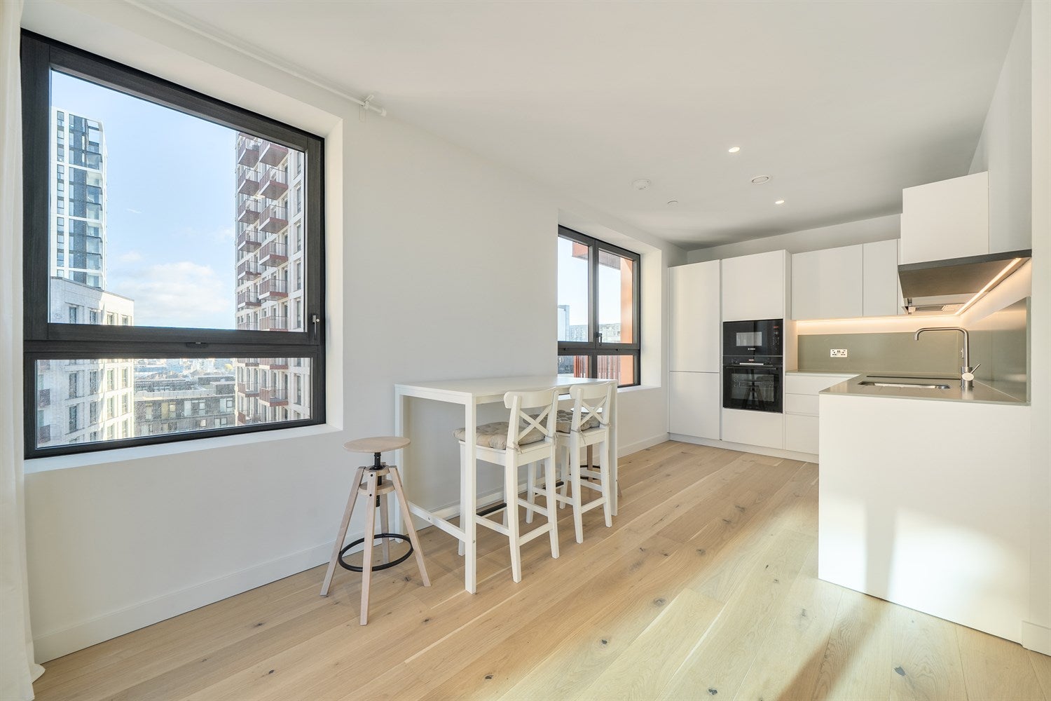 Flat East Parkside in Greater London