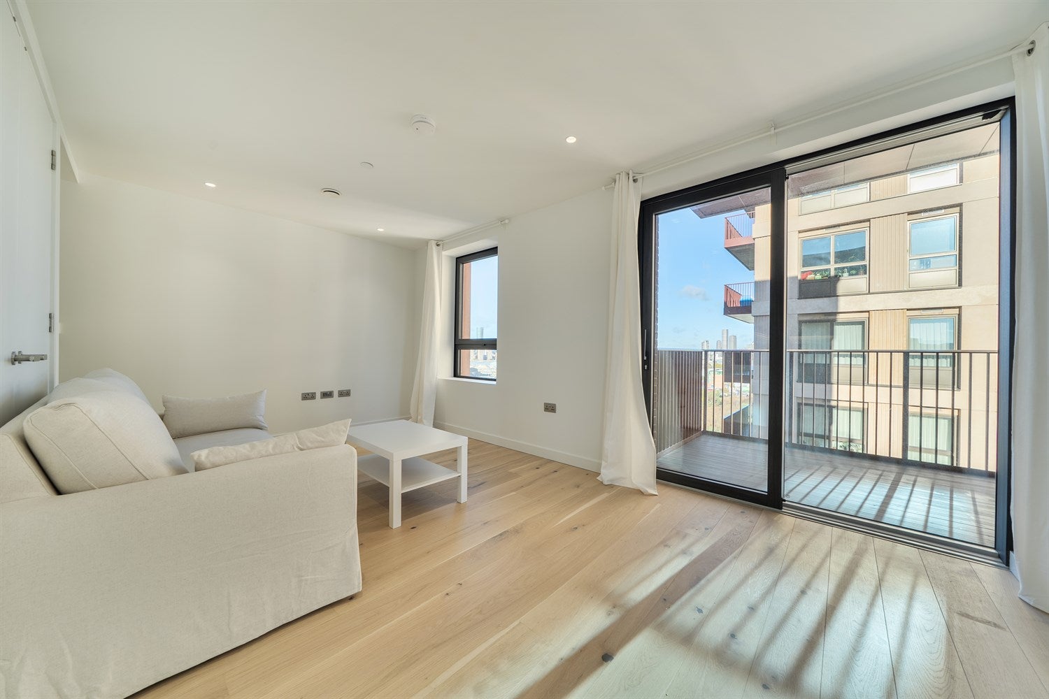 Flat East Parkside in Greater London