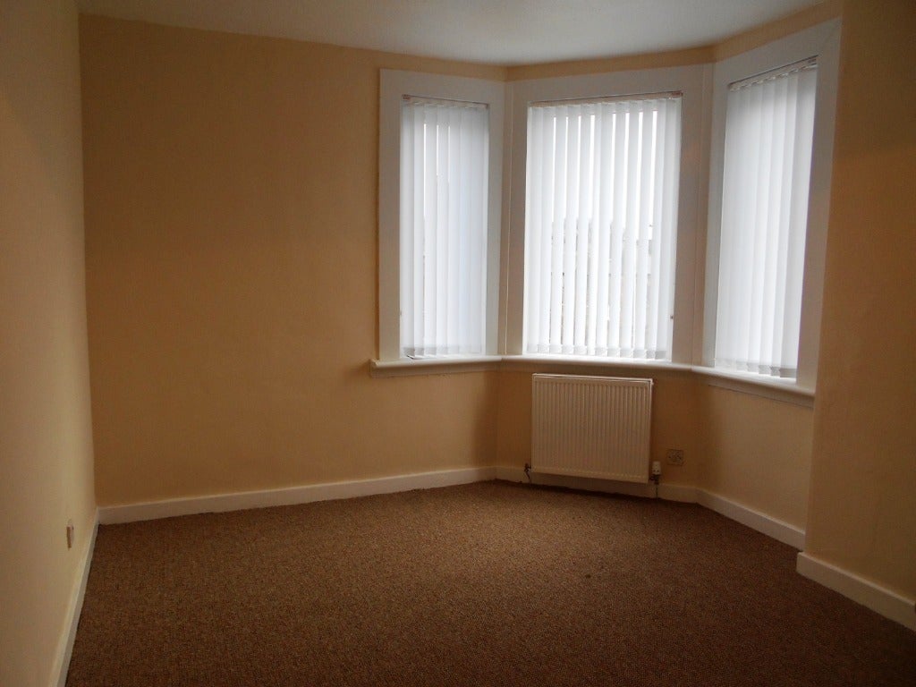 Flat Adamson Crescent in Dunfermline