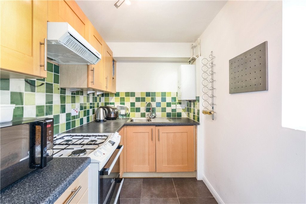 Flat Upper Richmond Road in Greater London