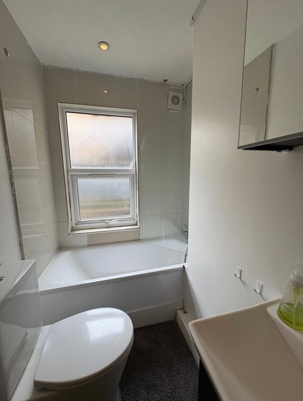 Room The Mall in Greater London