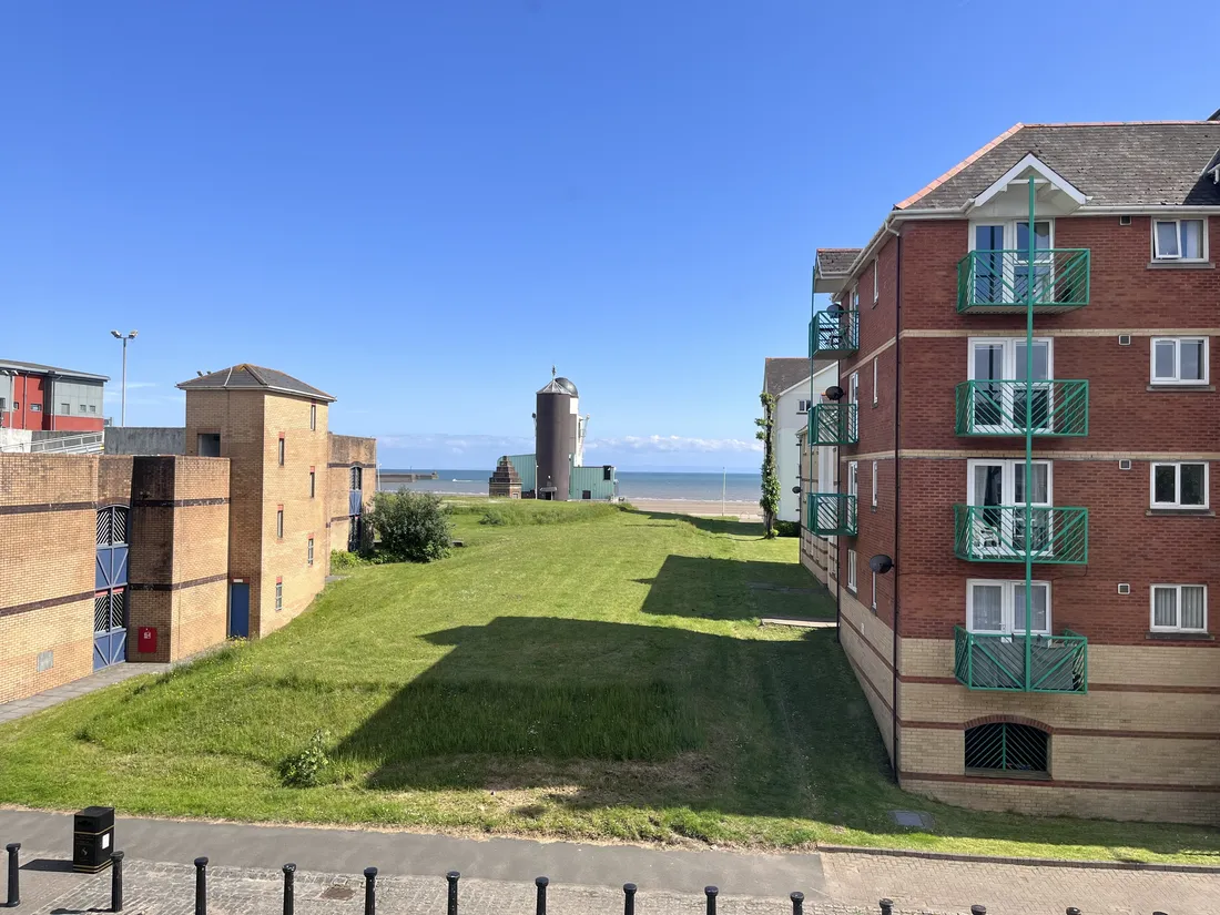 Flat Trawler Road in Swansea