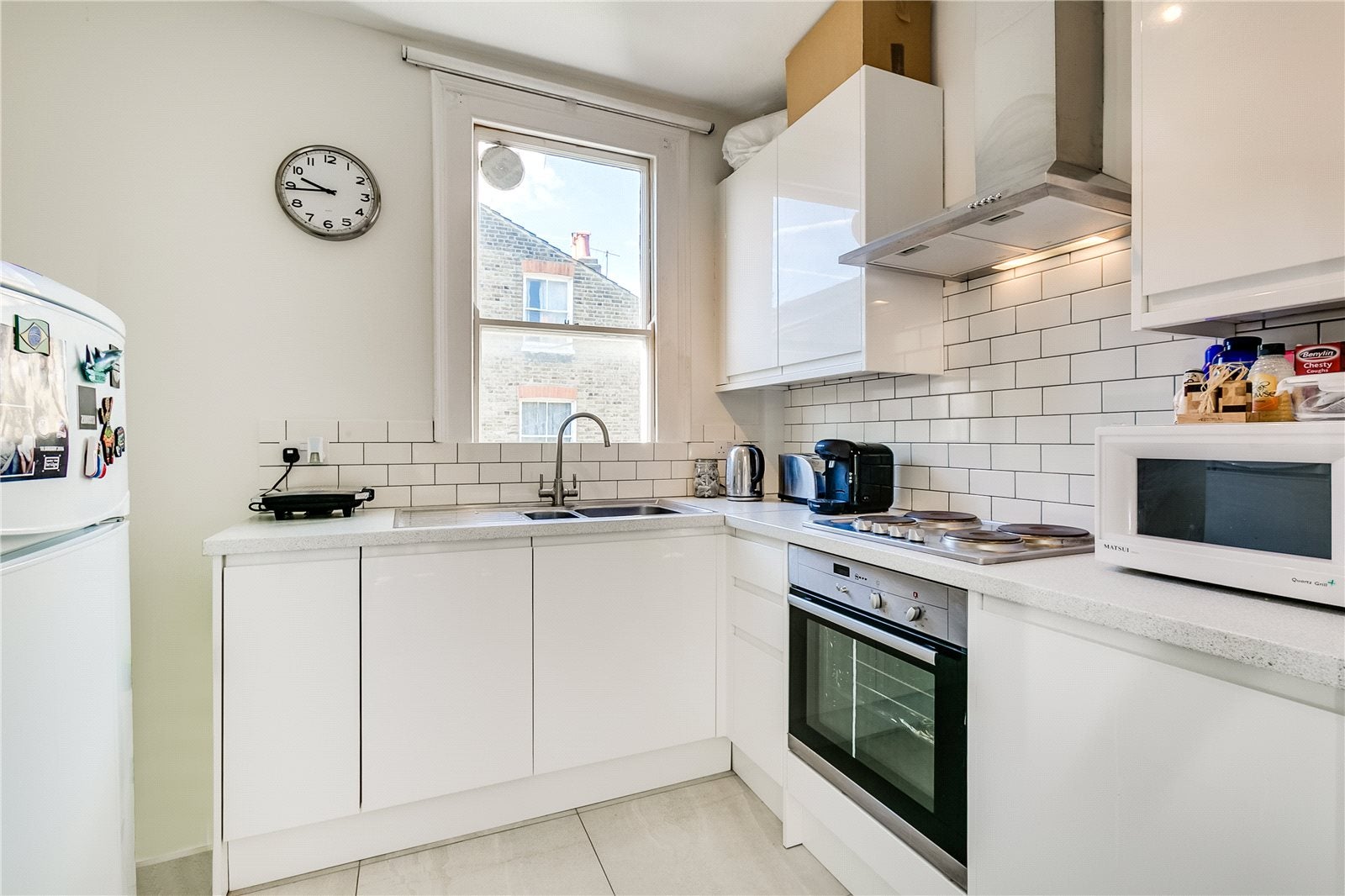 Flat Hazelbourne Road in Greater London
