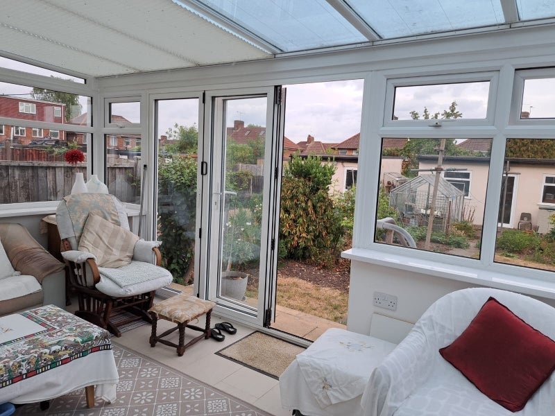 Room Wyld Way in Greater London