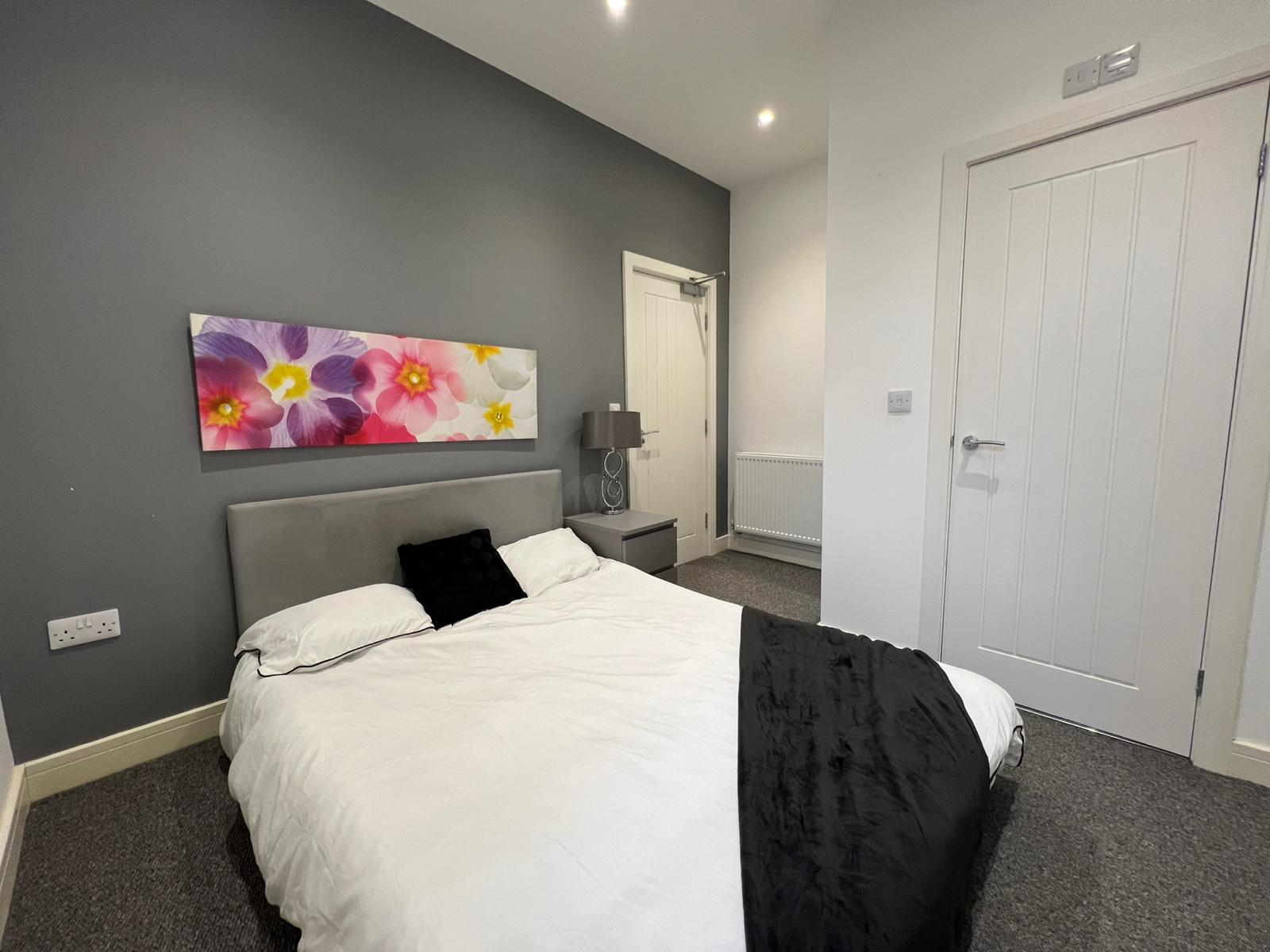 Room Park Grove in Hull