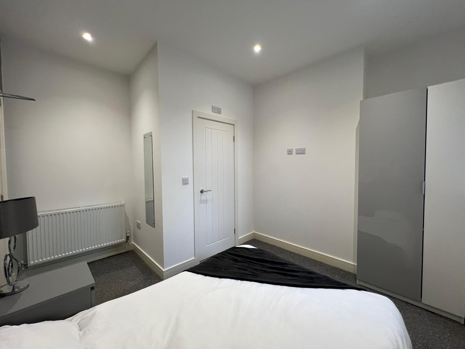 Room Park Grove in Hull