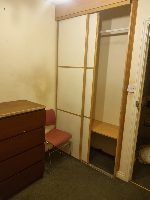 Room Battery Road in Greater London
