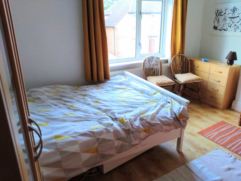 Room Lothair Road in Leicester