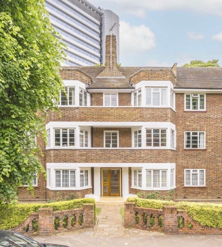 Room Grange Road in Greater London