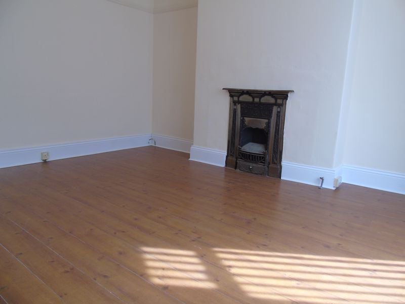 Flat Balmoral Terrace in Newcastle upon Tyne