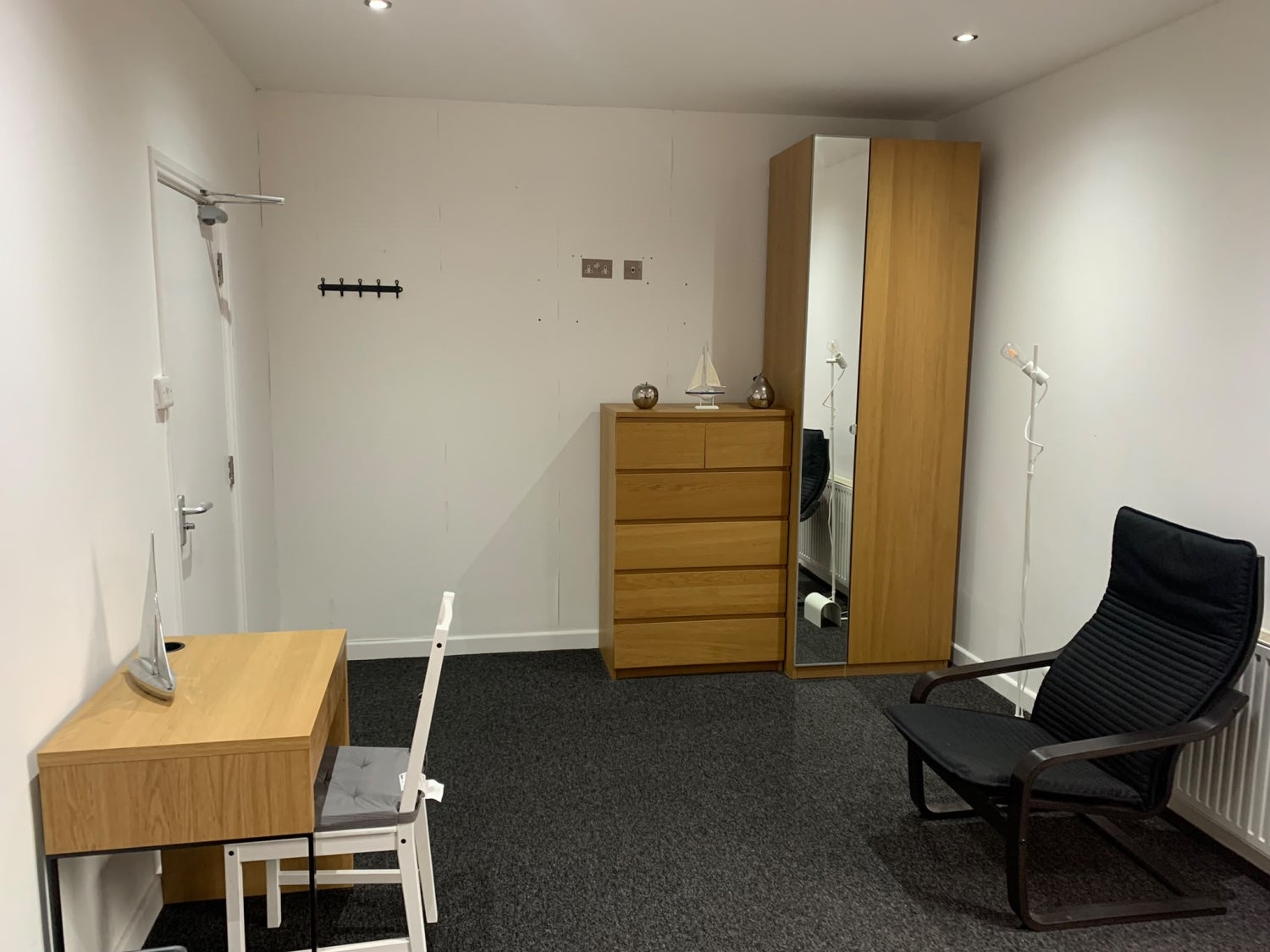 Room Bournemouth Road in Poole