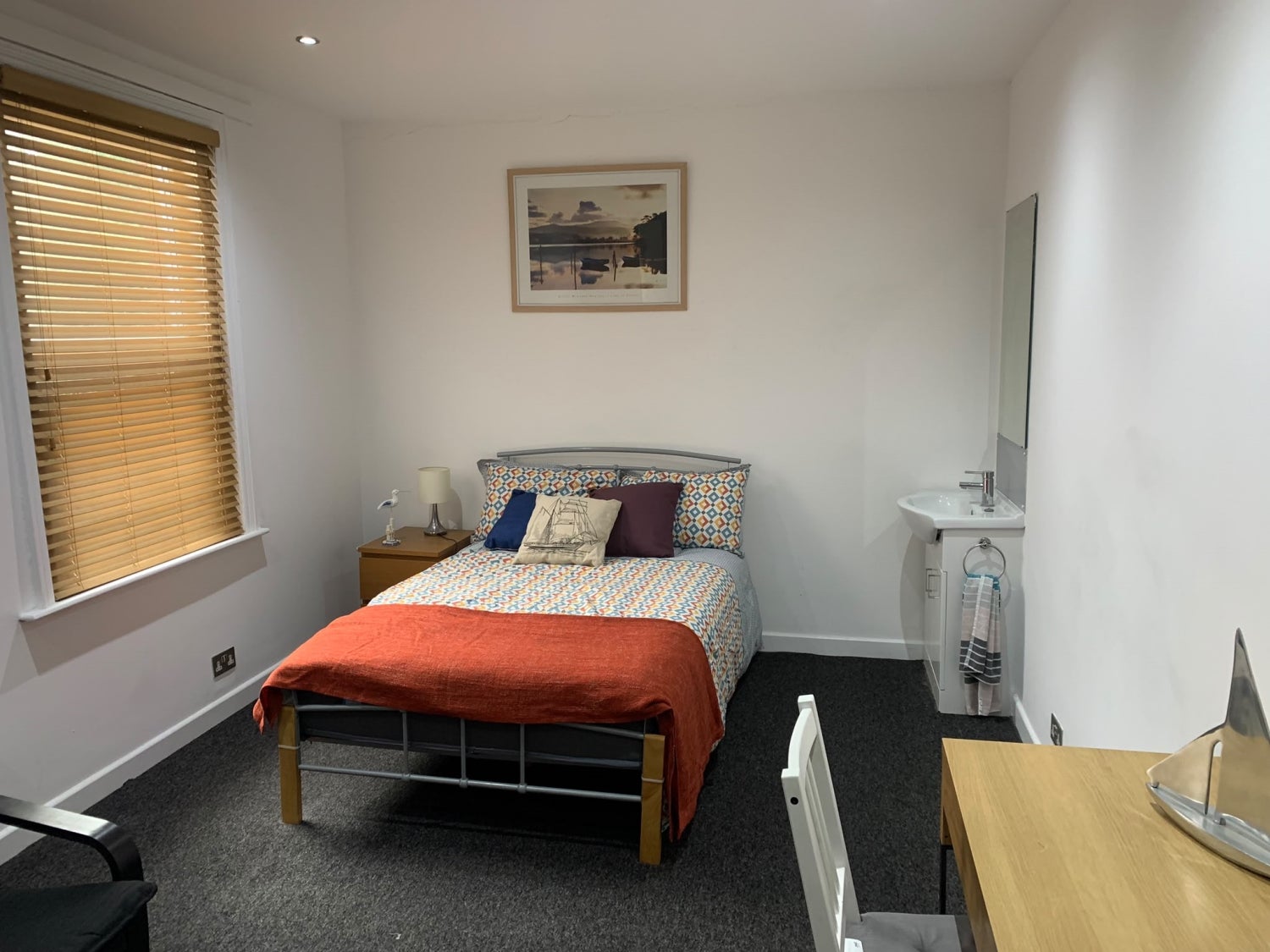 Room Bournemouth Road in Poole