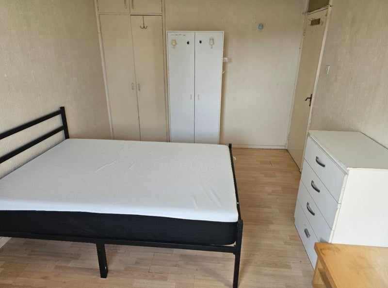 Room Ida Road in Greater London