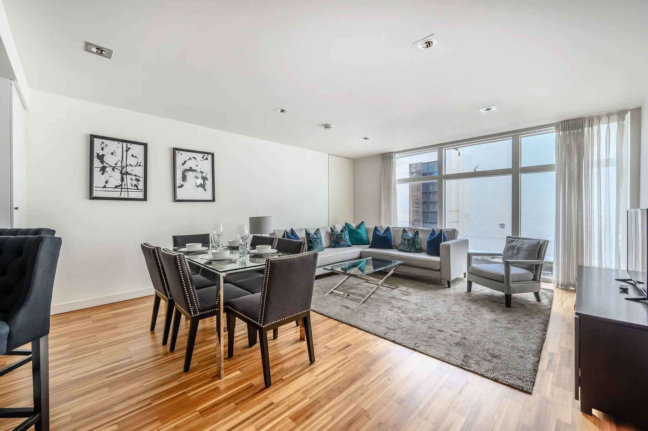 Flat Pond Place in Greater London