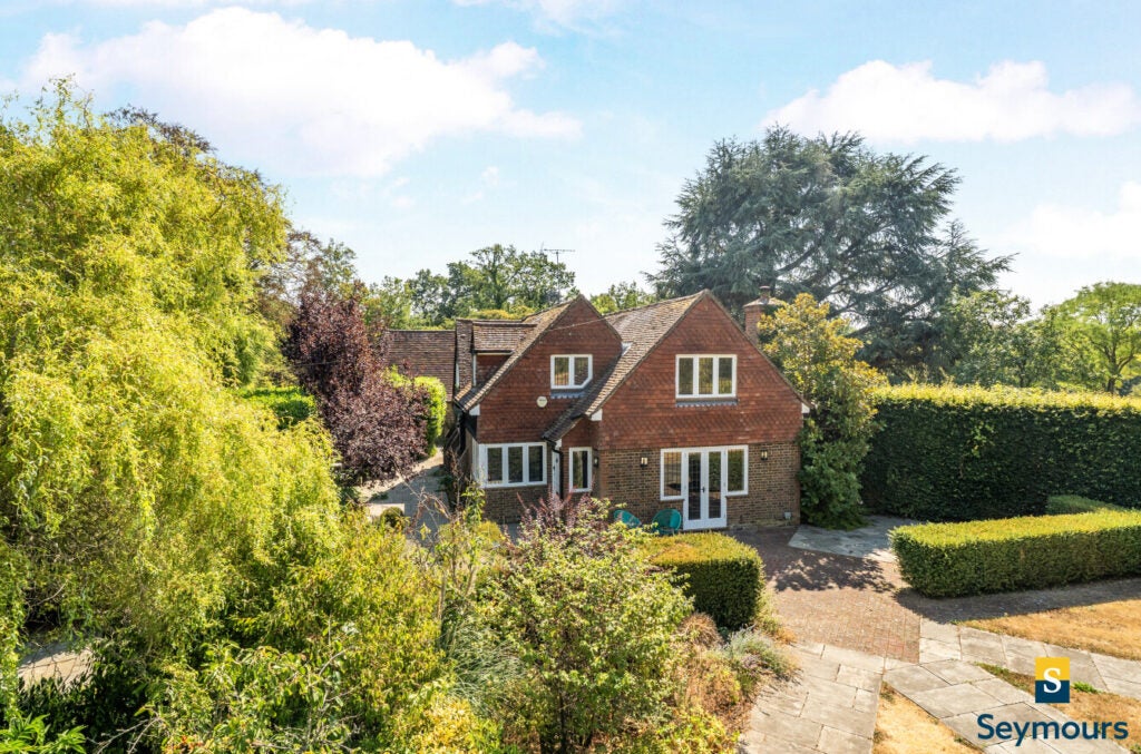 House Pickhurst Road in Waverley