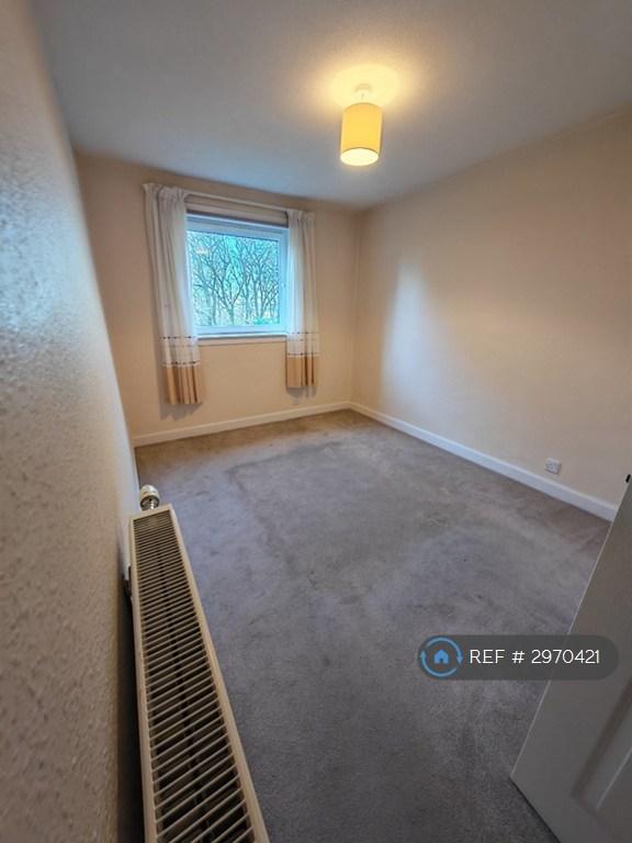 Flat Capelrig Road in Newton Mearns