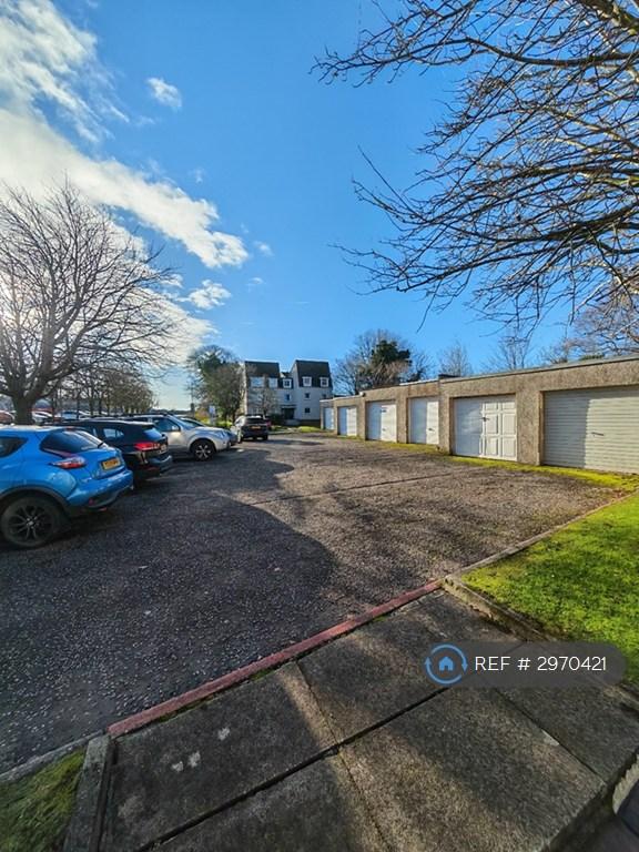 Flat Capelrig Road in Newton Mearns