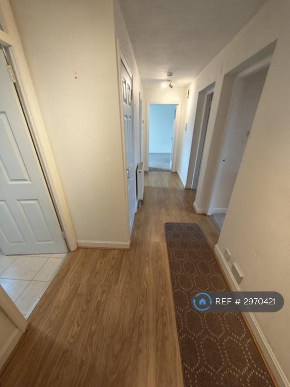 Flat Capelrig Road in Newton Mearns