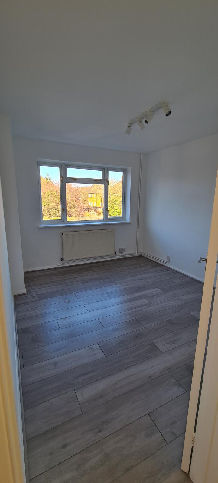 Flat Paddocks Close in Greater London