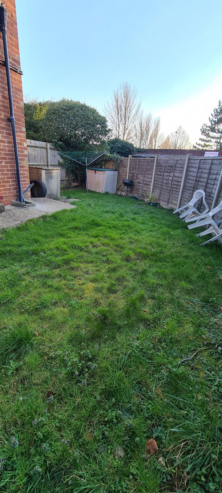 Flat Paddocks Close in Greater London