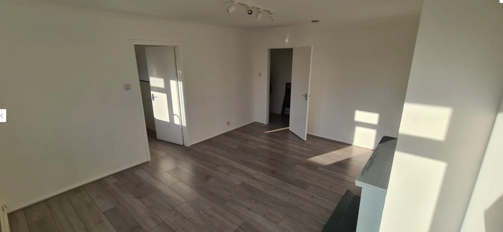 Flat Paddocks Close in Greater London