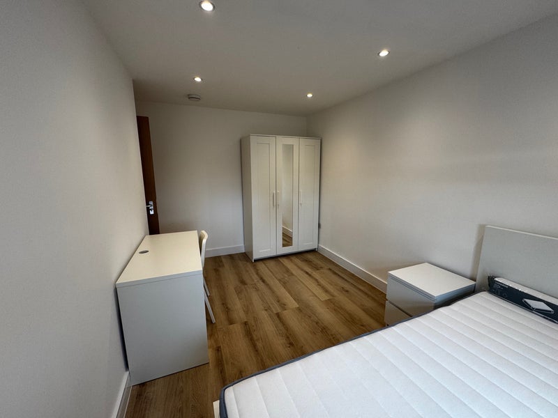 Flat Old Kent Road in Greater London