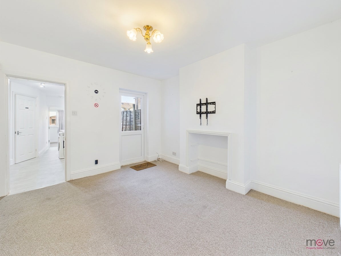 Flat Clevedon Road in Gloucester