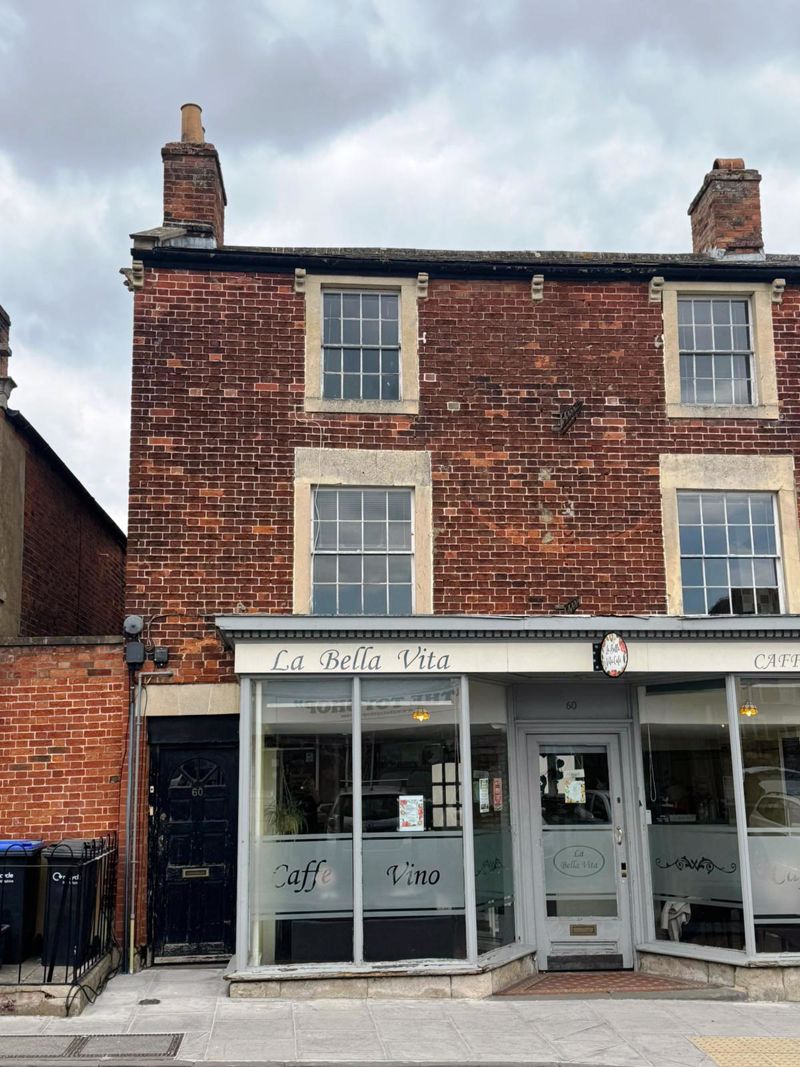 Flat Castle Street in Trowbridge