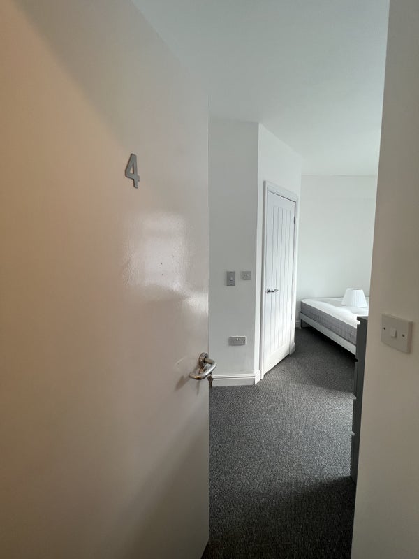Room Dodsworth Street in Doncaster