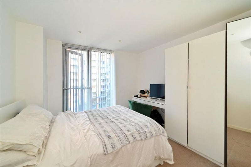 Room Millharbour in Greater London