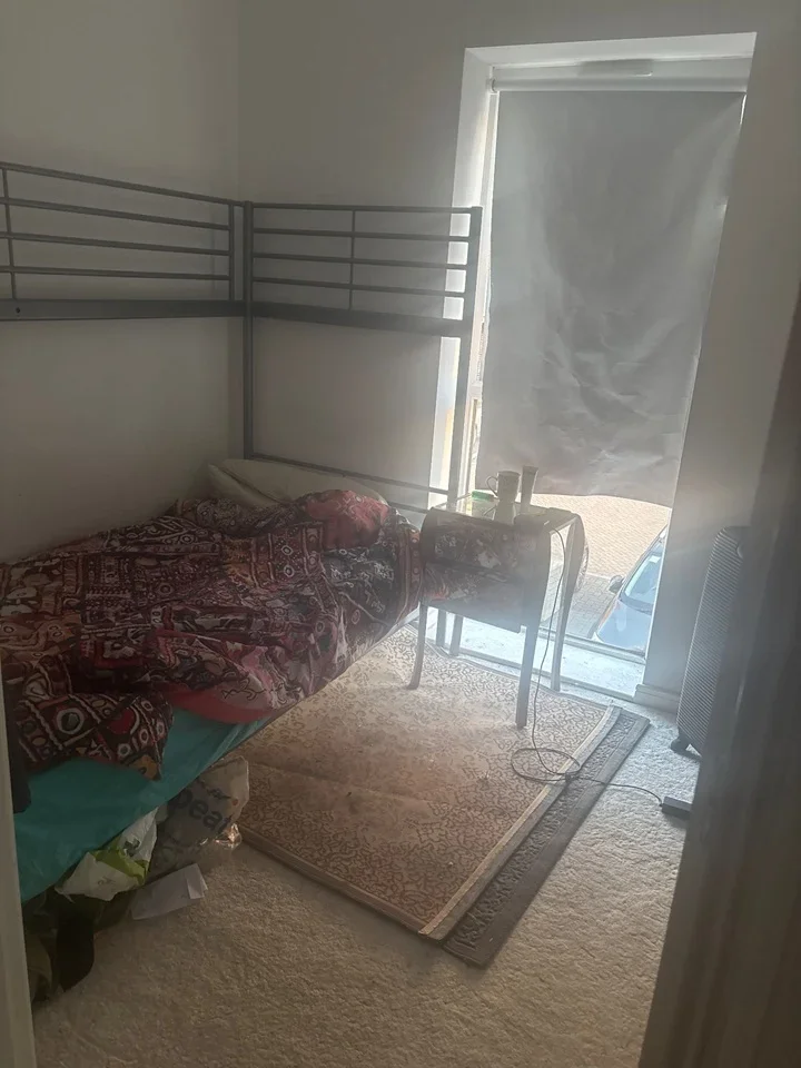 Room Dovestone Close in Thurrock